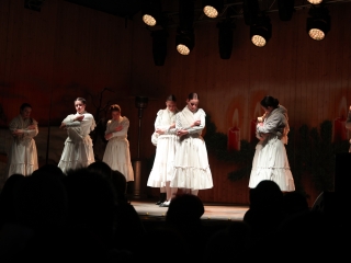 A negyedik adventi láng is lobog a Városháza téren - fotó: 