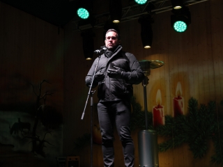 A negyedik adventi láng is lobog a Városháza téren - fotó: 