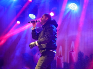 A negyedik adventi láng is lobog a Városháza téren - fotó: 