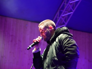 A negyedik adventi láng is lobog a Városháza téren - fotó: 