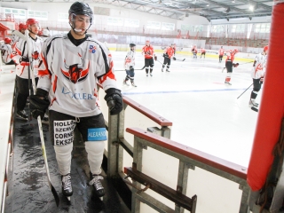 A Dunaújvárosi Acélbikák első jeges edzése - fotó: Ónodi Zoltán