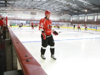 A Dunaújvárosi Acélbikák első jeges edzése - fotó: Ónodi Zoltán