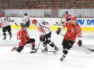 A Dunaújvárosi Acélbikák első jeges edzése - fotó: Ónodi Zoltán