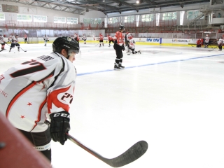 A Dunaújvárosi Acélbikák első jeges edzése - fotó: Ónodi Zoltán