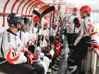A Dunaújvárosi Acélbikák első jeges edzése - fotó: Ónodi Zoltán