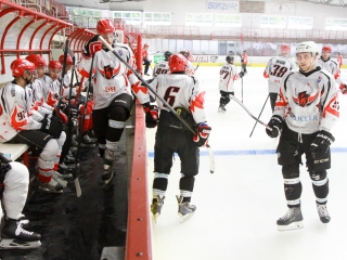 A Dunaújvárosi Acélbikák első jeges edzése - fotó: Ónodi Zoltán