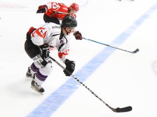 A Dunaújvárosi Acélbikák első jeges edzése - fotó: Ónodi Zoltán