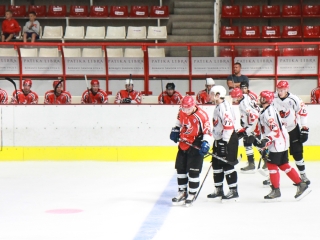 A Dunaújvárosi Acélbikák első jeges edzése - fotó: Ónodi Zoltán