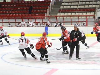 A Dunaújvárosi Acélbikák első jeges edzése - fotó: Ónodi Zoltán