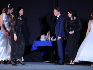 A Rosti iskola szalagavatója a Kultikban - fotó: 