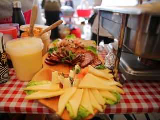 Sülve, főve, együtt – pillanatképek a kolbászfesztiválról - fotó: 