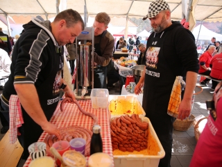 Sülve, főve, együtt – pillanatképek a kolbászfesztiválról - fotó: 