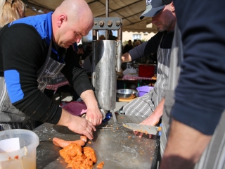 Sülve, főve, együtt – pillanatképek a kolbászfesztiválról - fotó: 