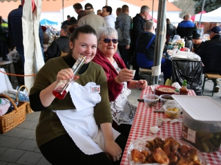 Sülve, főve, együtt – pillanatképek a kolbászfesztiválról - fotó: 