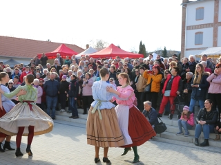 Sülve, főve, együtt – pillanatképek a kolbászfesztiválról - fotó: 