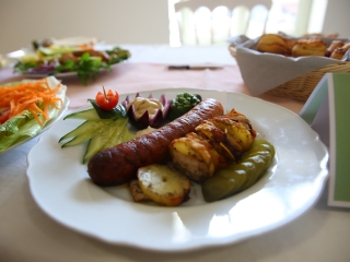 Sülve, főve, együtt – pillanatképek a kolbászfesztiválról - fotó: 