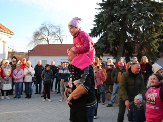 Sülve, főve, együtt – pillanatképek a kolbászfesztiválról - fotó: 