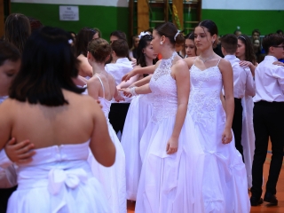 Farsangoltak az alsósok - fotó: 