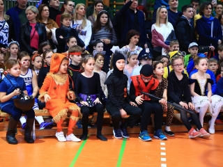 Farsangoltak az alsósok - fotó: 