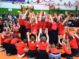 Farsangoltak az alsósok - fotó: 