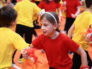 Farsangoltak az alsósok - fotó: 