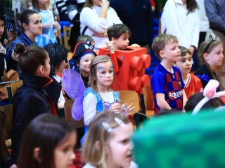 Farsangoltak az alsósok - fotó: 