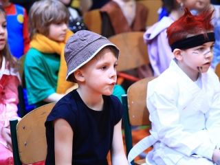 Farsangoltak az alsósok - fotó: 