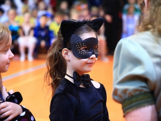 Farsangoltak az alsósok - fotó: 