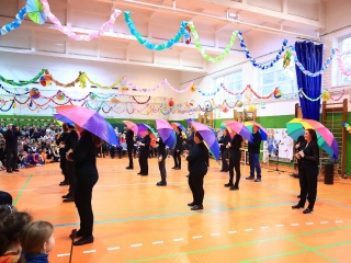 Farsangoltak az alsósok - fotó: 