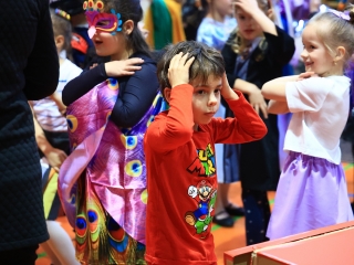 Farsangoltak az alsósok - fotó: 