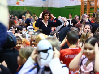 Farsangoltak az alsósok - fotó: 