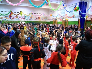 Farsangoltak az alsósok - fotó: 