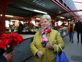 Nőnapi virág- és eseményözön - fotó: 