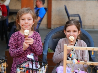 Nőnapi virág- és eseményözön - fotó: 