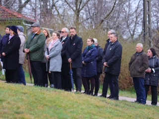 Ünnepi pillanatképek a forradalmi emlékműnél - fotó: 