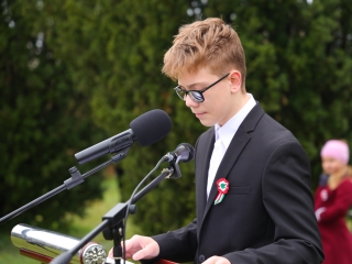 Ünnepi pillanatképek a forradalmi emlékműnél - fotó: 