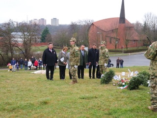 Ünnepi pillanatképek a forradalmi emlékműnél - fotó: 