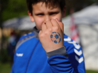 Ragyogj Kéken! és Csilingelő Hangok az autizmus világnapjára időzítve - fotó: 