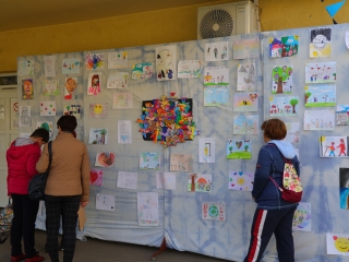 Ragyogj Kéken! és Csilingelő Hangok az autizmus világnapjára időzítve - fotó: 