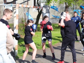 Ragyogj Kéken! és Csilingelő Hangok az autizmus világnapjára időzítve - fotó: 