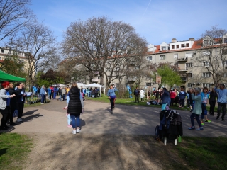 Ragyogj Kéken! és Csilingelő Hangok az autizmus világnapjára időzítve - fotó: 