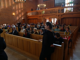 Ragyogj Kéken! és Csilingelő Hangok az autizmus világnapjára időzítve - fotó: 