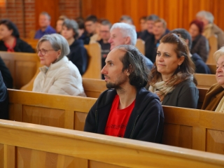 Ragyogj Kéken! és Csilingelő Hangok az autizmus világnapjára időzítve - fotó: 