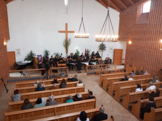 Ragyogj Kéken! és Csilingelő Hangok az autizmus világnapjára időzítve - fotó: 