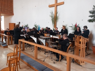 Ragyogj Kéken! és Csilingelő Hangok az autizmus világnapjára időzítve - fotó: 