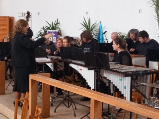 Ragyogj Kéken! és Csilingelő Hangok az autizmus világnapjára időzítve - fotó: 