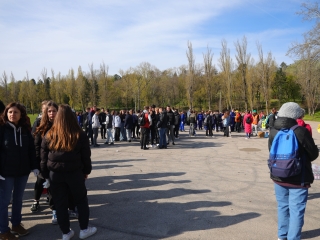 Kék Duna Projekt: közös szemétszedés a folyamnál - fotó: 