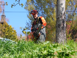 Kék Duna Projekt: közös szemétszedés a folyamnál - fotó: 