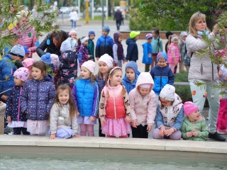 Húsvéti pompában a Városháza tér (galéria) - fotó: 
