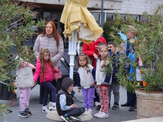 Húsvéti pompában a Városháza tér (galéria) - fotó: 
